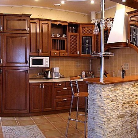 Park Apartment Львов Экстерьер фото